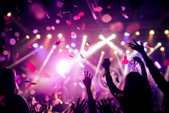 🥂 Soirées, festivals, concerts… et si on parlait de sécurité ?